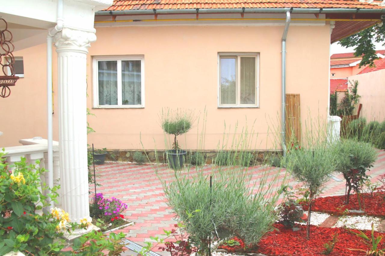 Yox Apartment 5 Oradea Exterior photo
