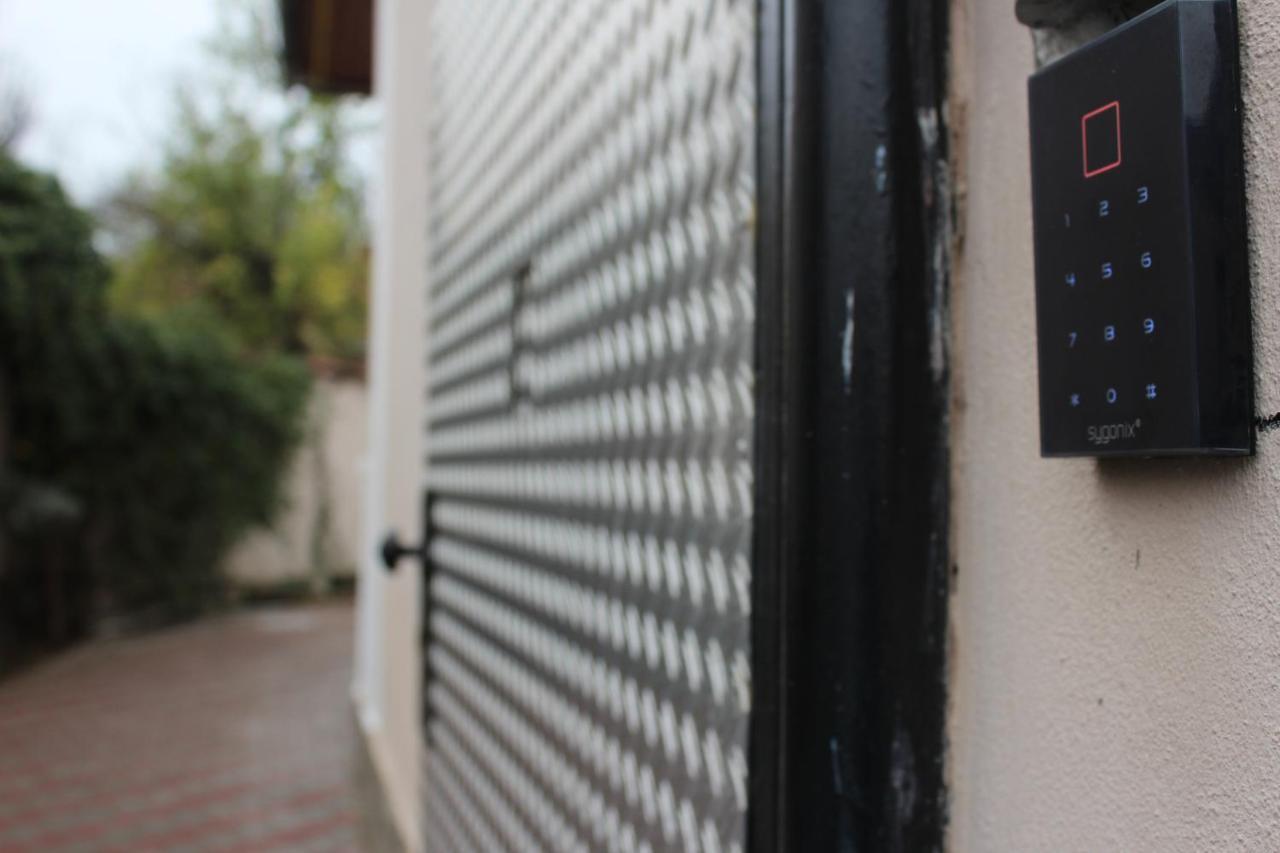 Yox Apartment 5 Oradea Exterior photo